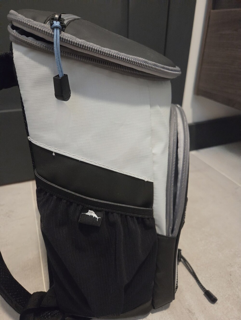 Tommy Bahama 24 Can + Ice Backpack Cooler - Picture 5 of 8